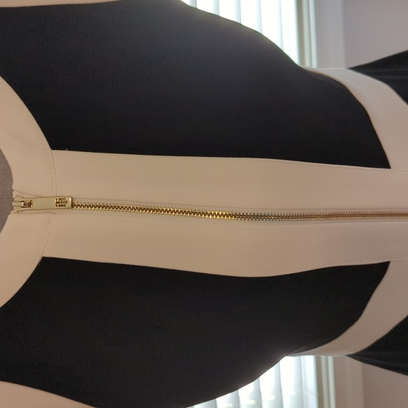 Dress - Picture 2 of 9